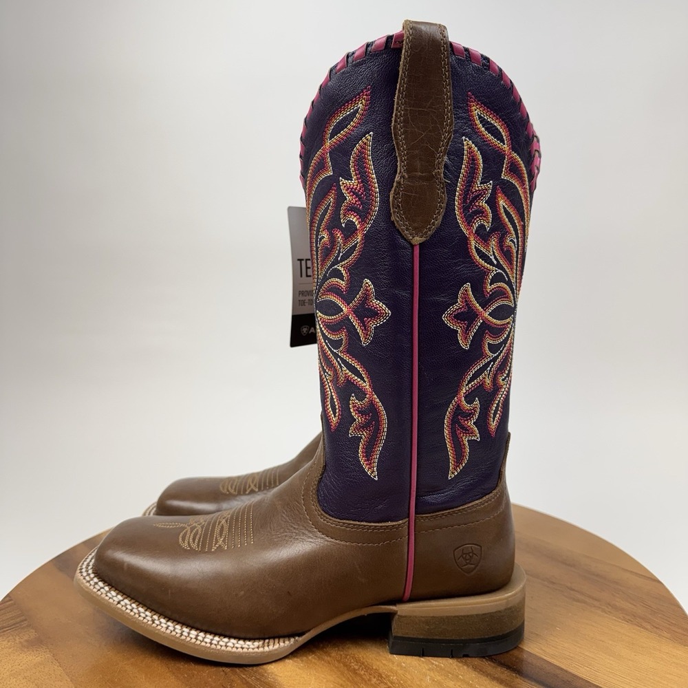NWT Womens Ariat Showdown Purple Leather Square Toe Western Cowboy Boots SZ 6.5 - Picture 2 of 9